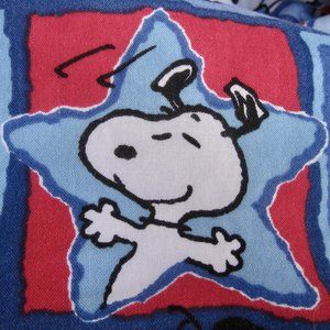 VTG Snoopy baby blanket / lap throw hand quilted rpatchwork red white blue USA